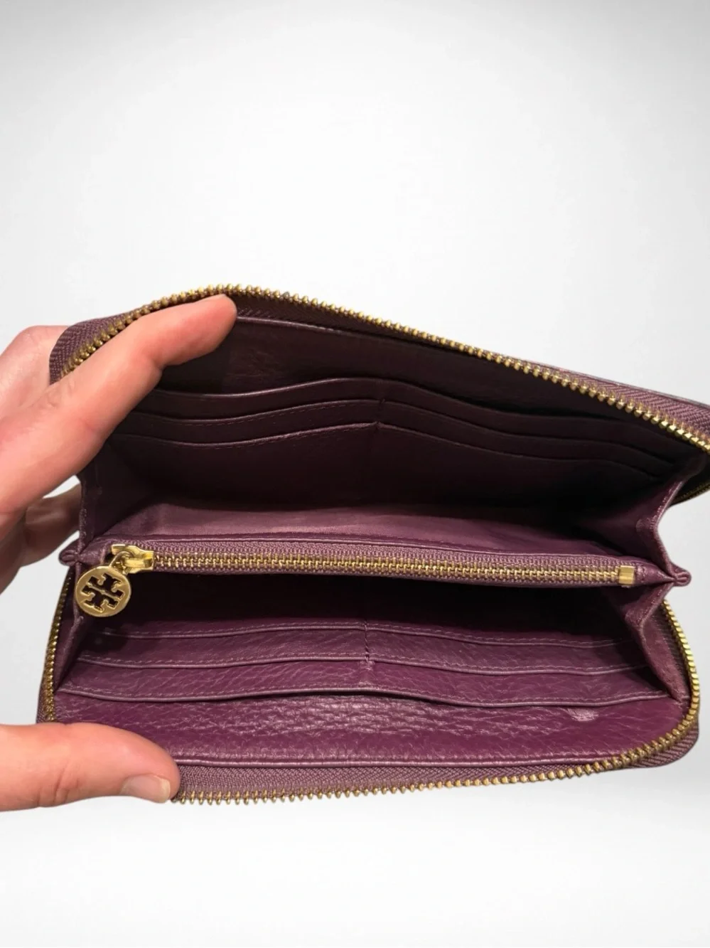 Tory Burch Amanda Continental Zip Around Wallet Women’s Leather Eggplant Purple